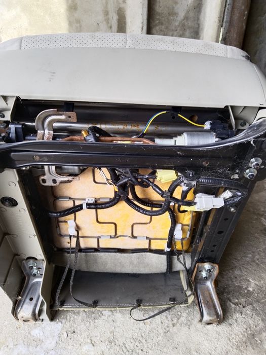 Водительское сидение от иномарки