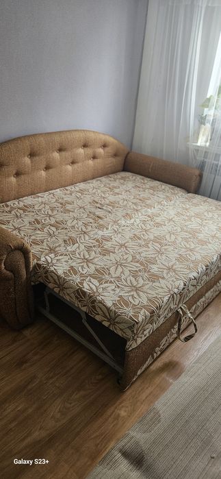 Продам Диван  б/у