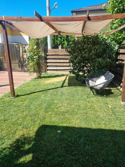 Inchiriere vila 4 camere, 2 bai, terasa, zona linistita