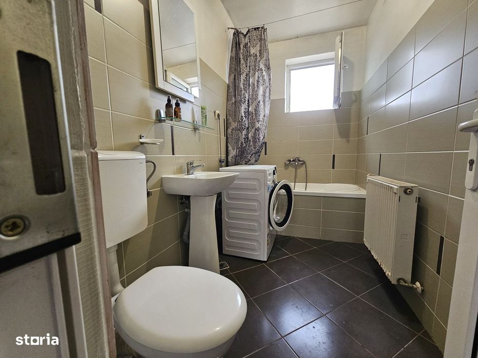 De închiriat apartament cu 2 camere, decomandat – Centrul orașului