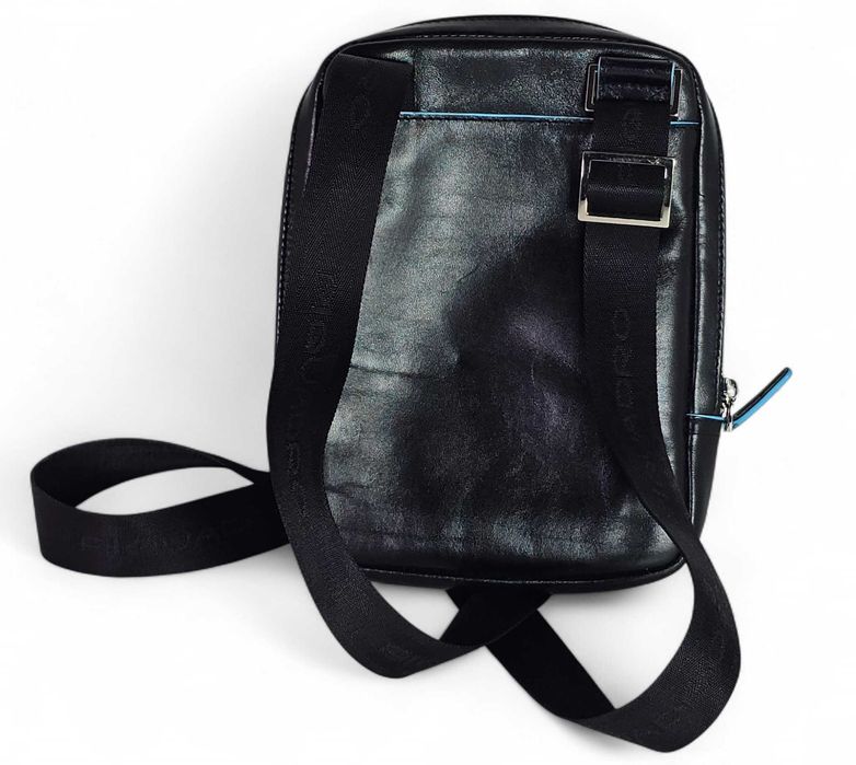 Piquadro - мъжка кожена чанта за през рамо