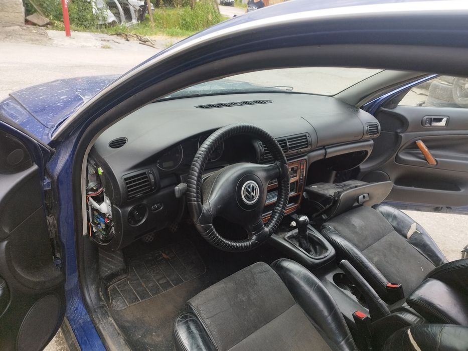 Продавам Пасат Б 5.5  1.9 131 На части