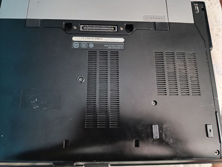 Vând laptop s-au schimb cu tel
