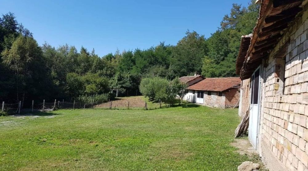 Продава се Промишлена сграда в Пирдоп - 632 кв.м за 262 €/кв.м - Снимка #10