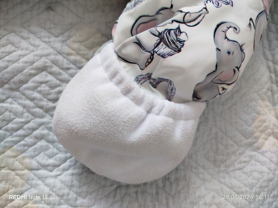 Продам зимний кокон для девочки