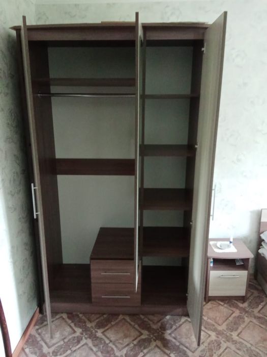 Спальний гарнитур