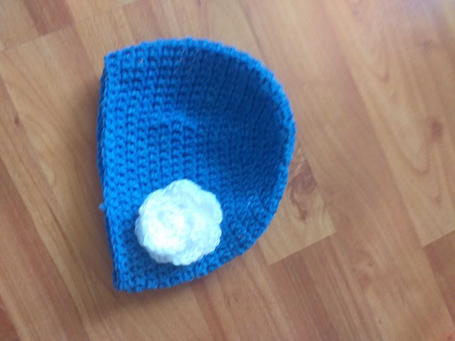 Малки шапки за бебоци