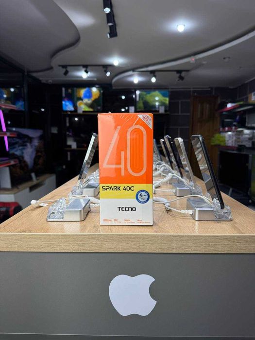 Телефон  TECNO, Spark 40C, 256 / Техно спарк 40с 256 ГБ