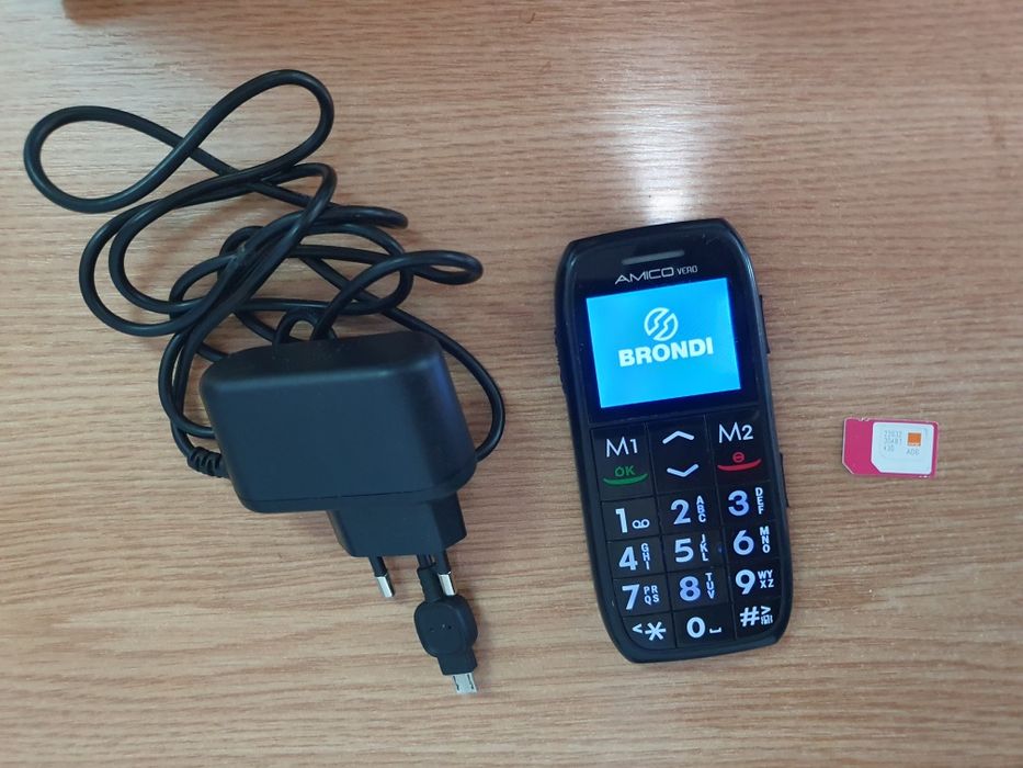 Brondi telefon cu lanterna butoane taste necodat cu incarcator