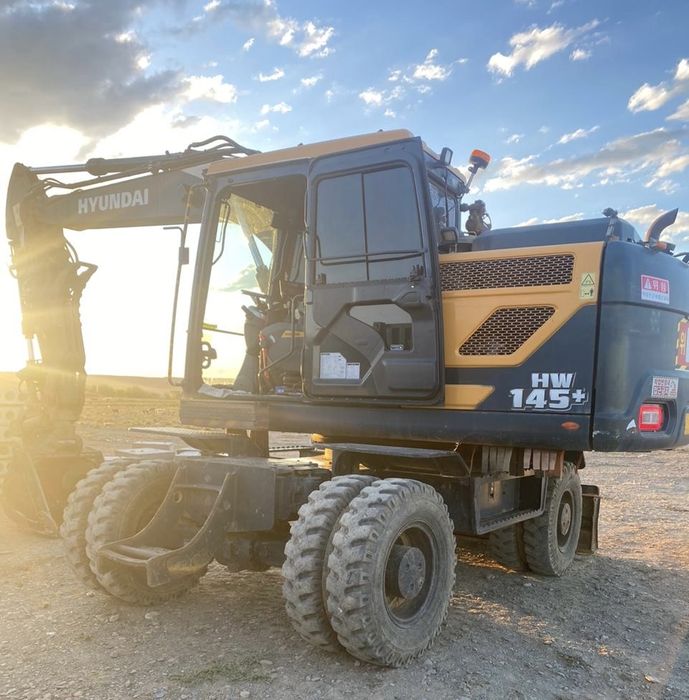 Услуги колесного экскаватора Huyndai 145+ 2022г