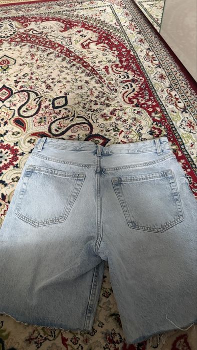 Blugi bershka.