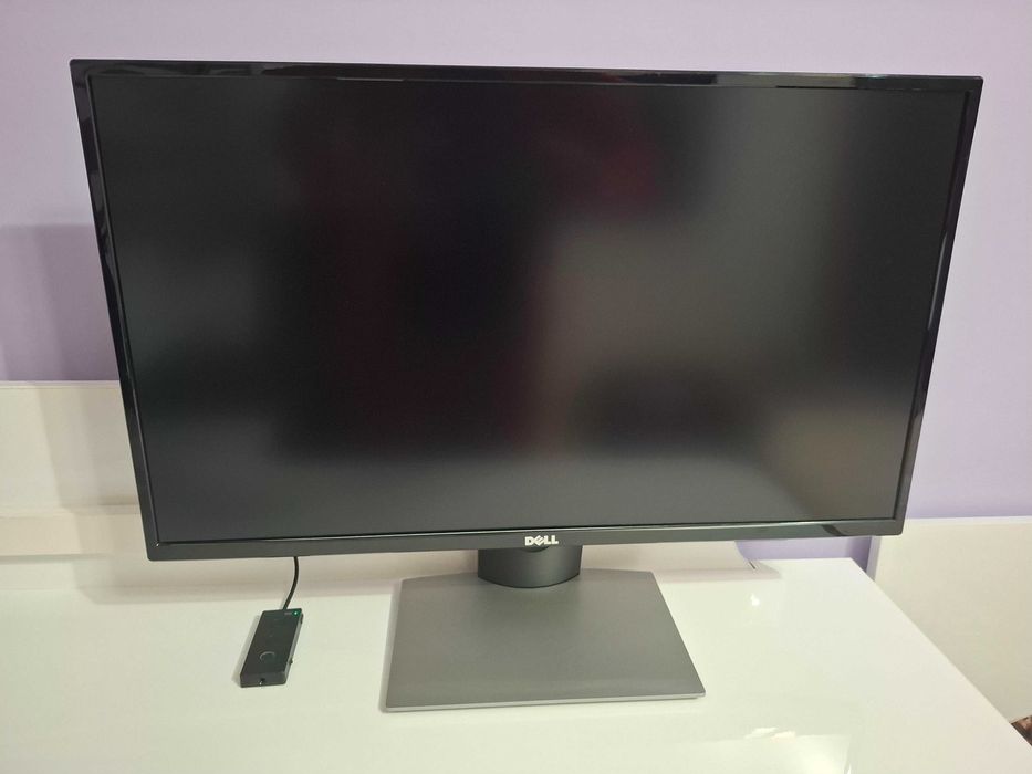 Като нов - Dell SE2717h - 27 инчов - 75Hz - IPS - AMD FreeSync - HDMI