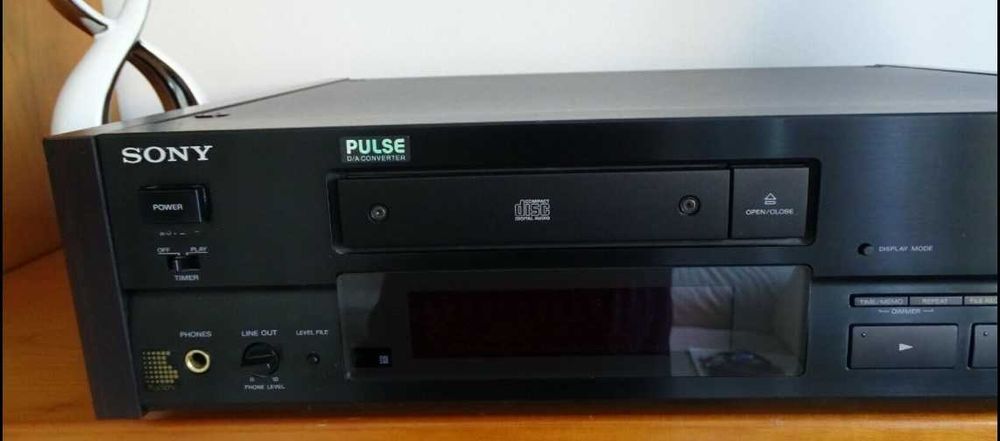 проигрыватель компакт дисков Sony СDP-X555ES класс High End