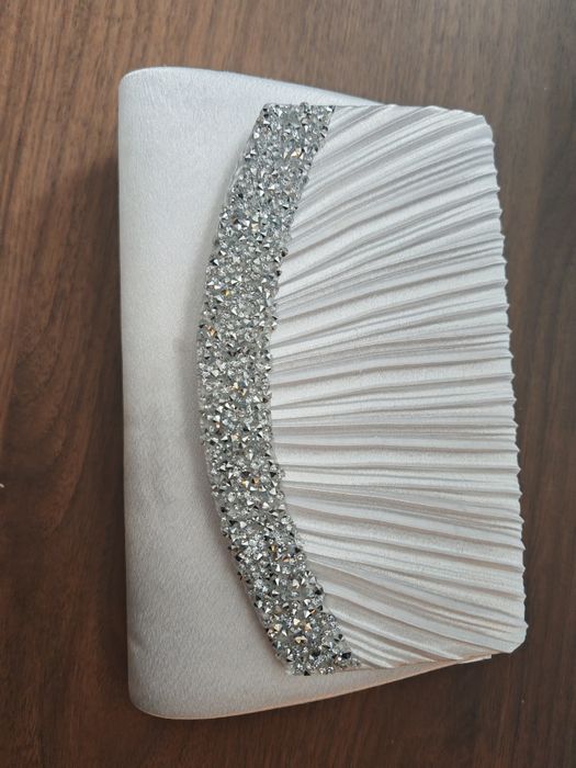 Сватбен халат и аксесоари