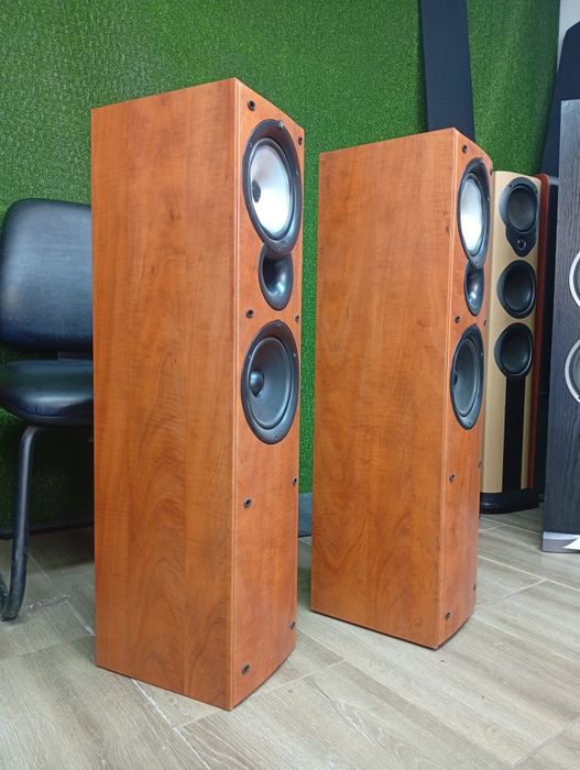 Тонколони KEF Uni-Q Q-55