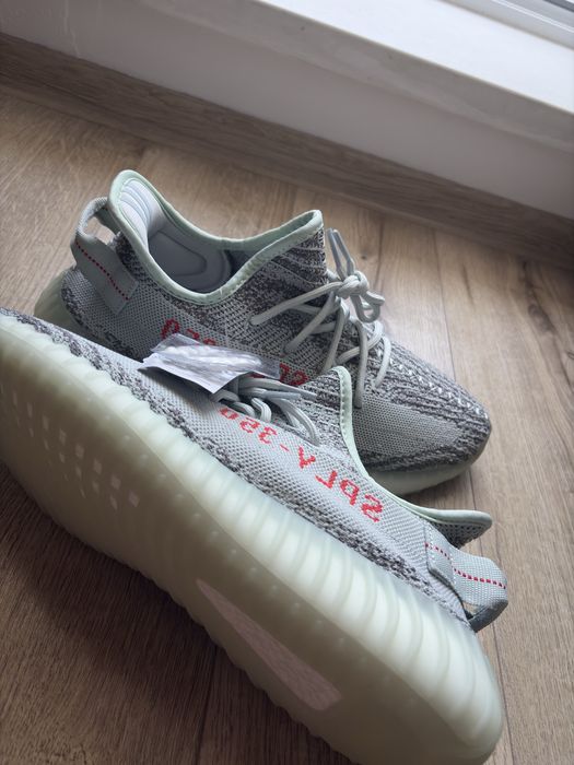 Yeezy boost 350 zebra blue tint