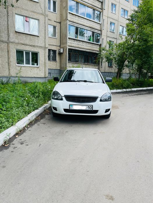 Приора 1 продам.