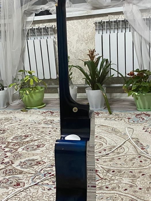 Гитара почти идеальный