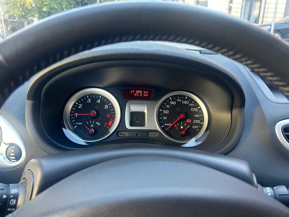RENAULT Clio 2011 — imagine 5