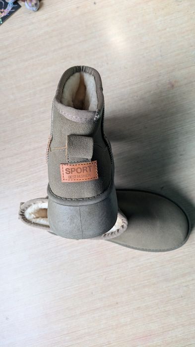 Продам крутые угги на зиму