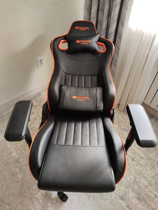 Игровое геймеское кресло