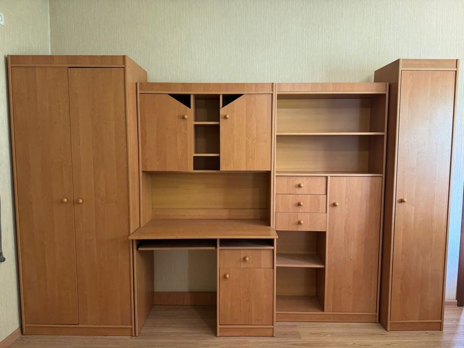 Шкаф стол рабочий в хорошем состояний