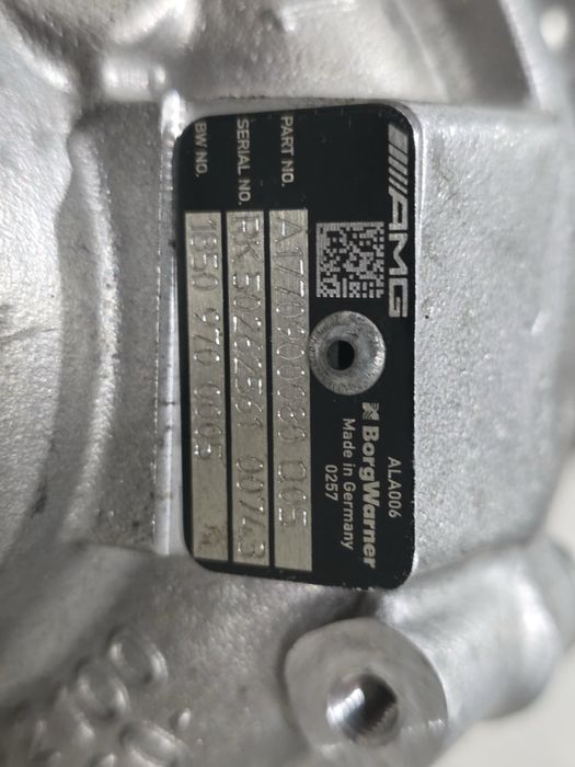 Ляв и десен турбокомпресор за AMG 6.3 OM177
