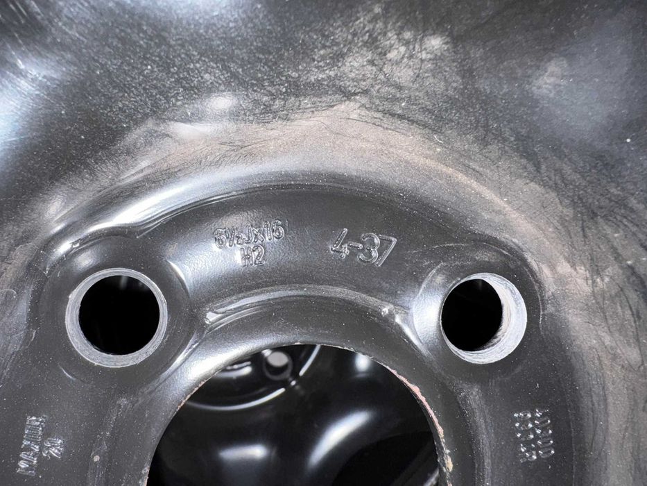 Оригинални стоманени джанти 16" с тасове Renault Clio V