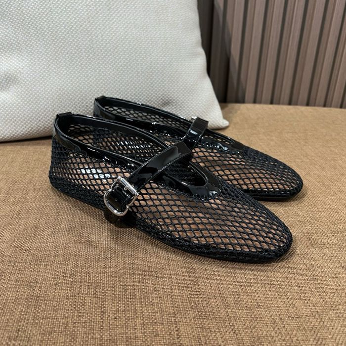 Balerini model Alaia