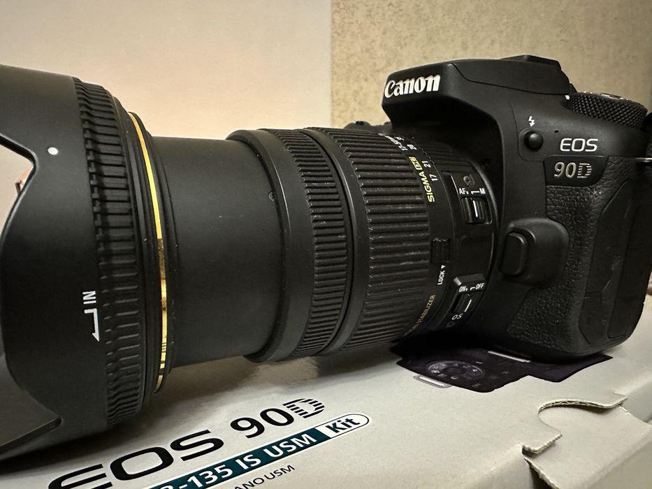 Продается фотоаппарат Canon EOS 90 D