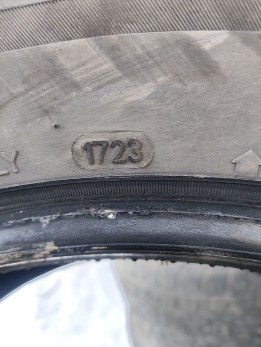 Продам комплект зимней резины