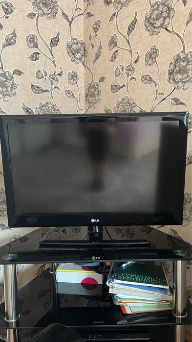 Продаётся Телевизор LG (модель: 32LE3300 - HD LED)