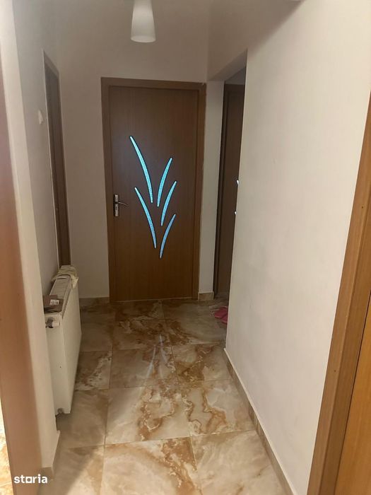 Apartament 3 camere,decom,la 7 minute de Metrou Aparatori Patriei — fotografia 1
