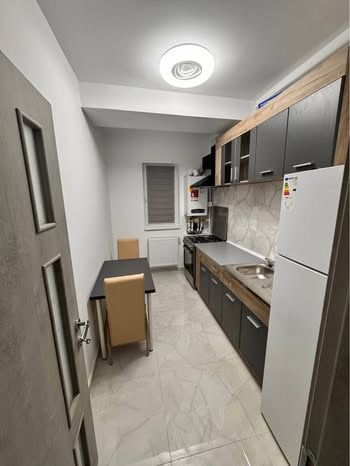 Inchiriez apartament 2 capere + parcare