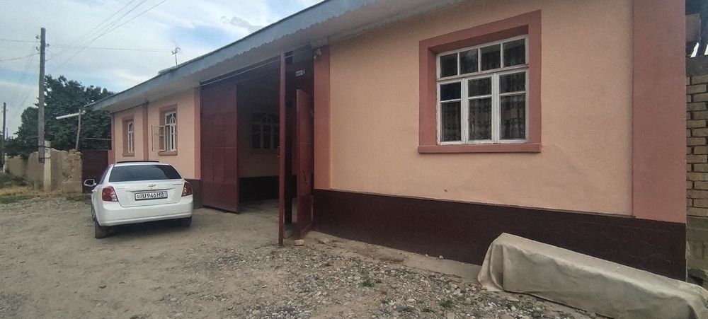 Uy sotiladi yahw joy yahwi mahalla fayzli uy kirasla yashisla