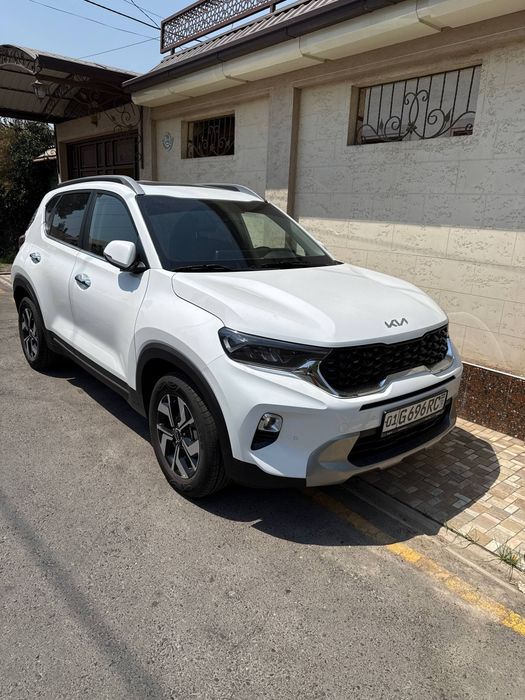 KIA Sonet продается 2000 км