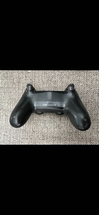 Продаю Плейстейшн 4