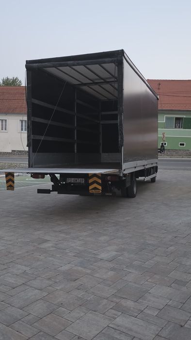 Iveco daily 2022 15 paleti cu.lift hidraulic 3.5 tone