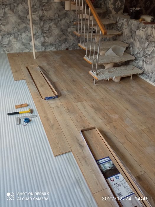 Укладка ламината.