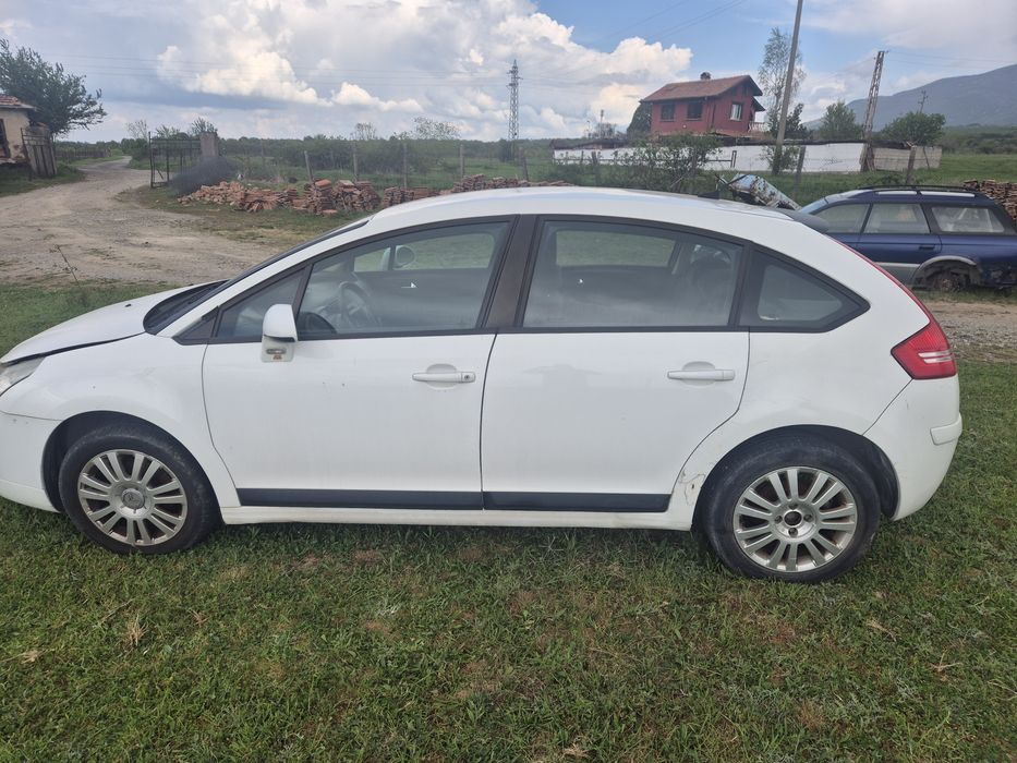 Продавам на части