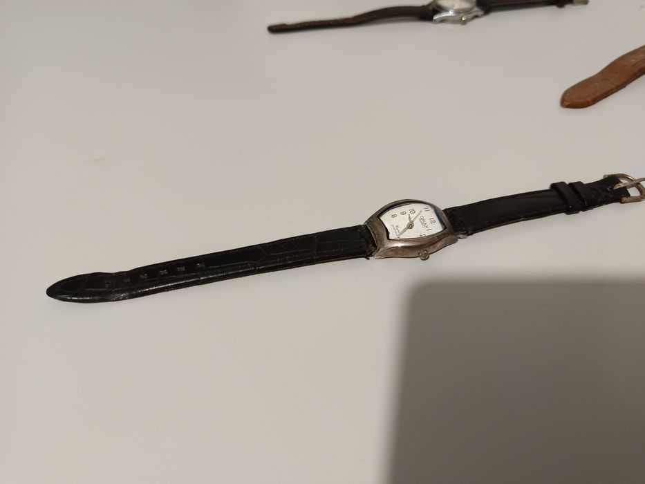 Продам часы женские