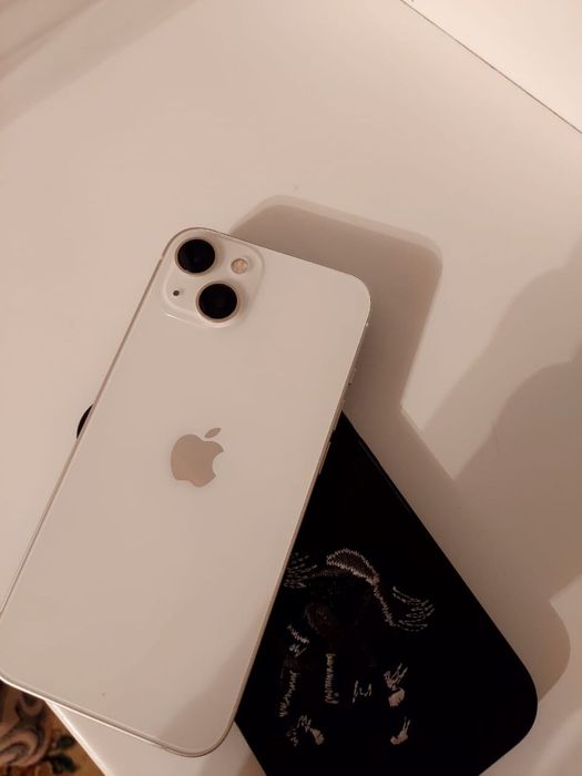 Продам iPhone 13