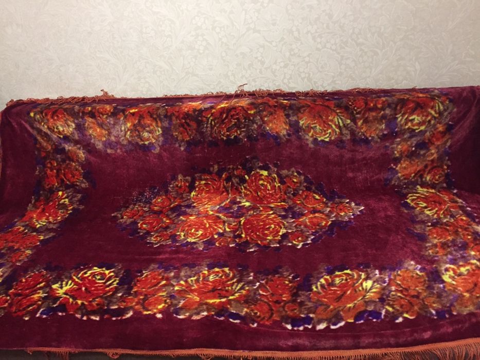 Палас советский.Размер 2*3 метра