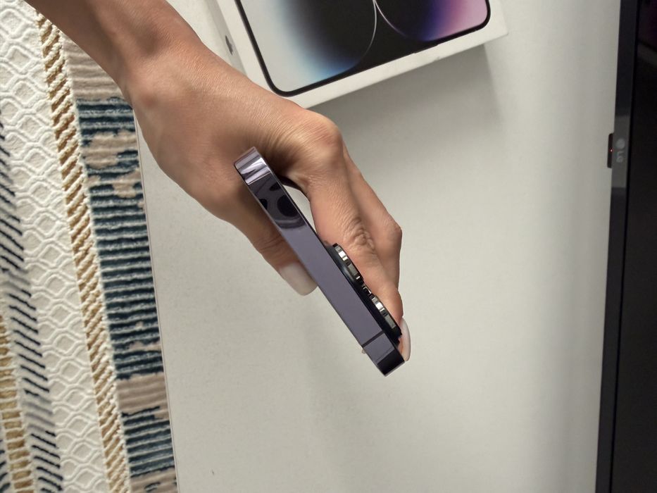 Продам iPhone 14 Pro Max