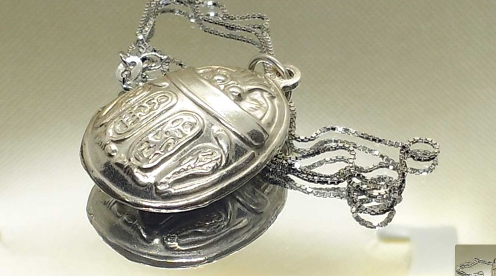 Colier cu Pandantiv "Scarab Regal"