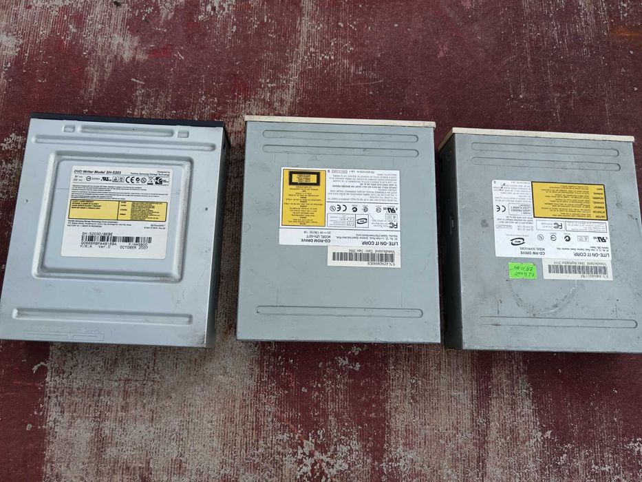 Дисковод dvd, cd от пк. Модели на фото