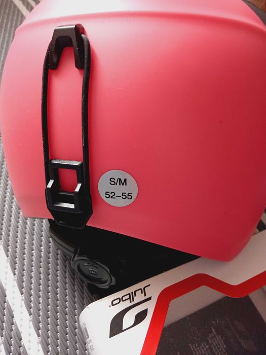 Нови  Комплект Каска  и очила за ски