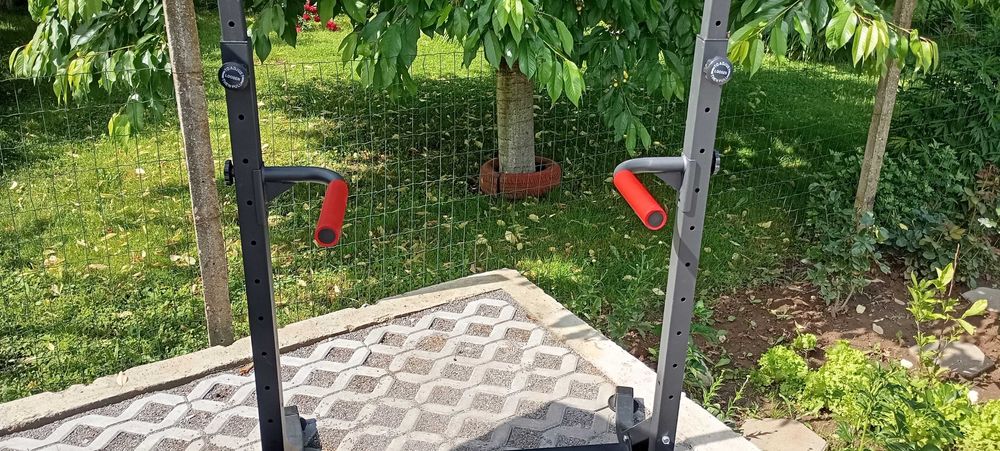 Продавам стойка за набиране