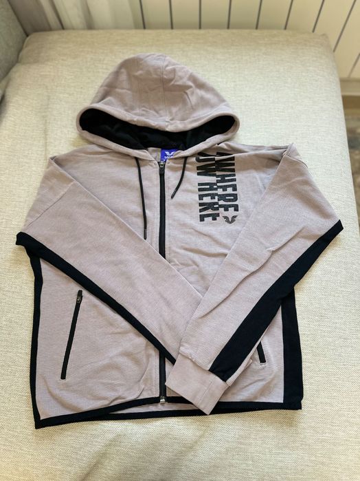 Спортивный костюм Турции и зиппер  в хорошем состояние