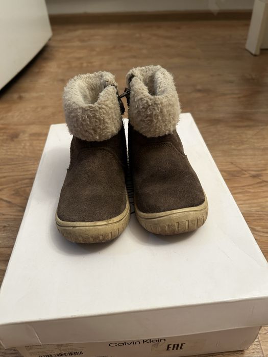 Продам детскую обувь.